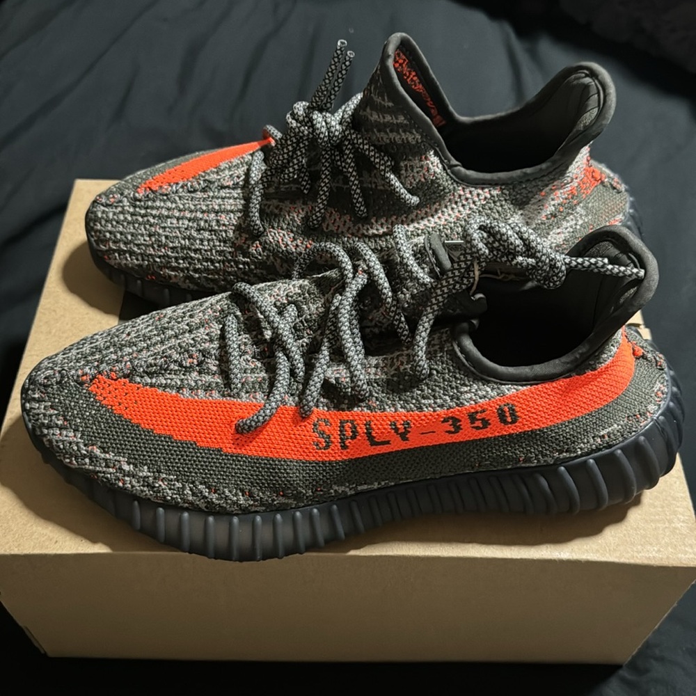YEEZY BOOST 350 V2